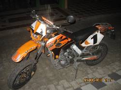 venta o permuta moto marca UM 2006. fusagasuga, colombia