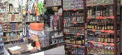 SE VENDE Negocio Tienda Miscelanea bien acreditado Cali, Colombia
