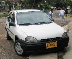 Chevrolet Corsa 99-1.4 litros 5 puertas Blanco Cali, Colombia