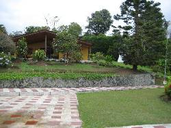 LINDO CHALET CALI, COLOMBIA