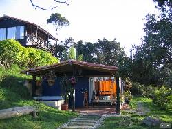 En conjunto campestre de 5 apartaestudios Bogota, Colombia