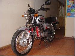 VENDO HONDA ECO100+ BOGOTA, COLOMBIA